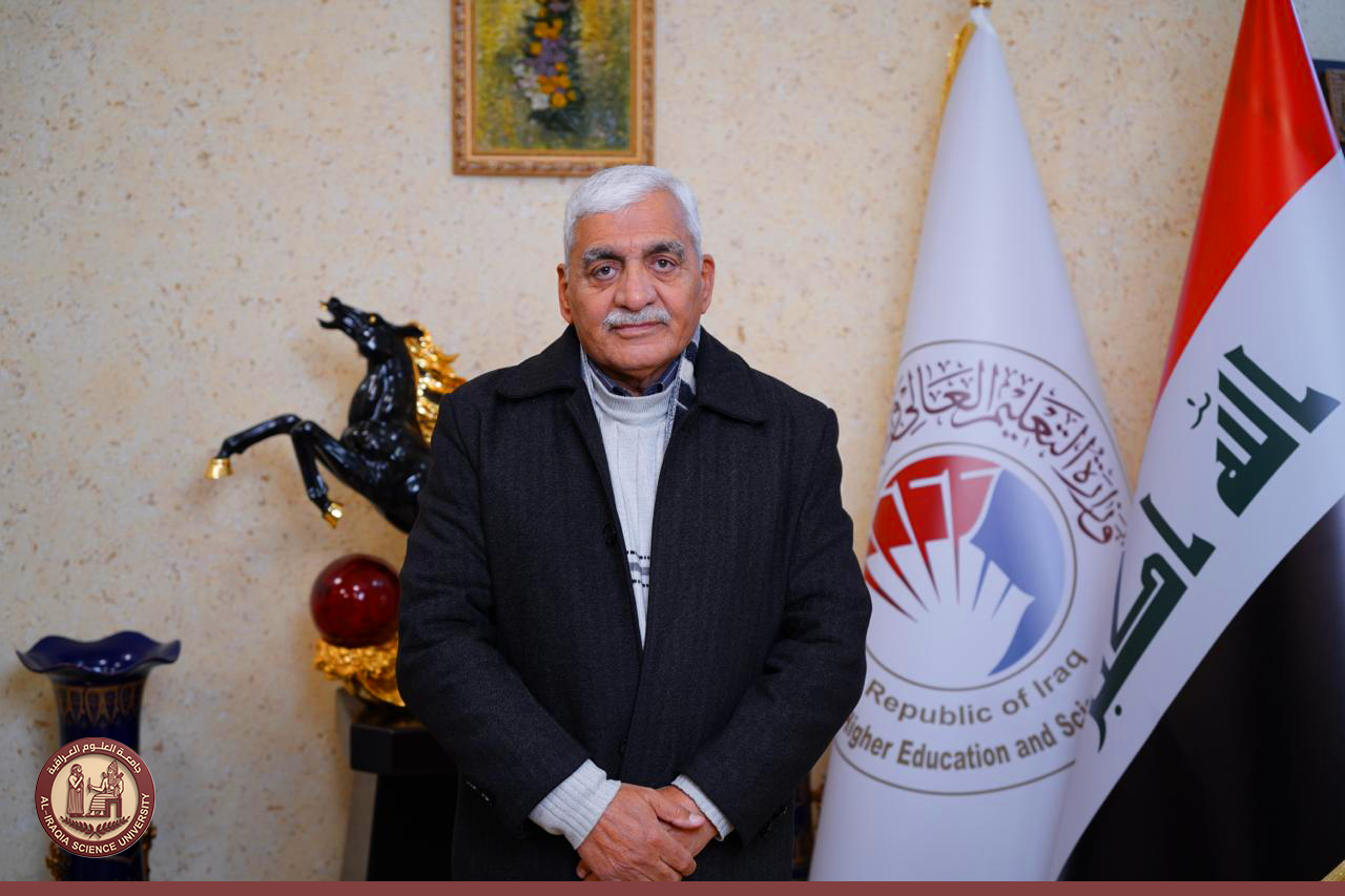 عميد كلية الفنون الجميلة